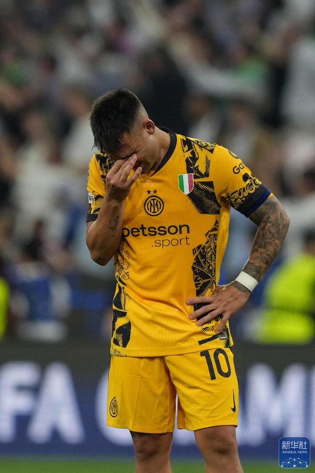 平台-巴黎圣日耳曼绝杀波尔图，范戴克扑点救主西甲的简单介绍