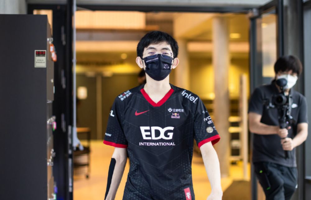 体育在线-G2横扫DFM，Viper拿下关键大龙入围赛3:0（上海）