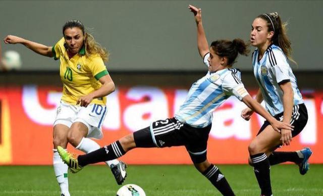 -意大利女足队在友谊赛中表现出色，战胜对手的简单介绍